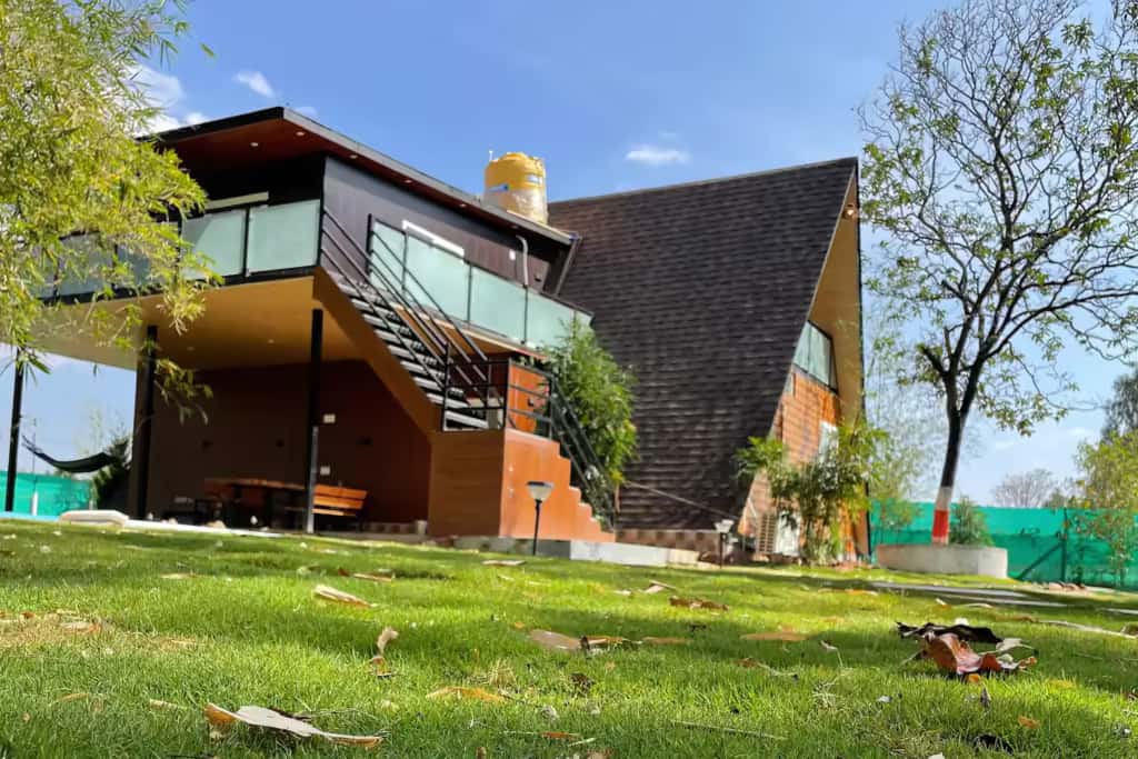 Green Lakes farmhouse with natural surroundings